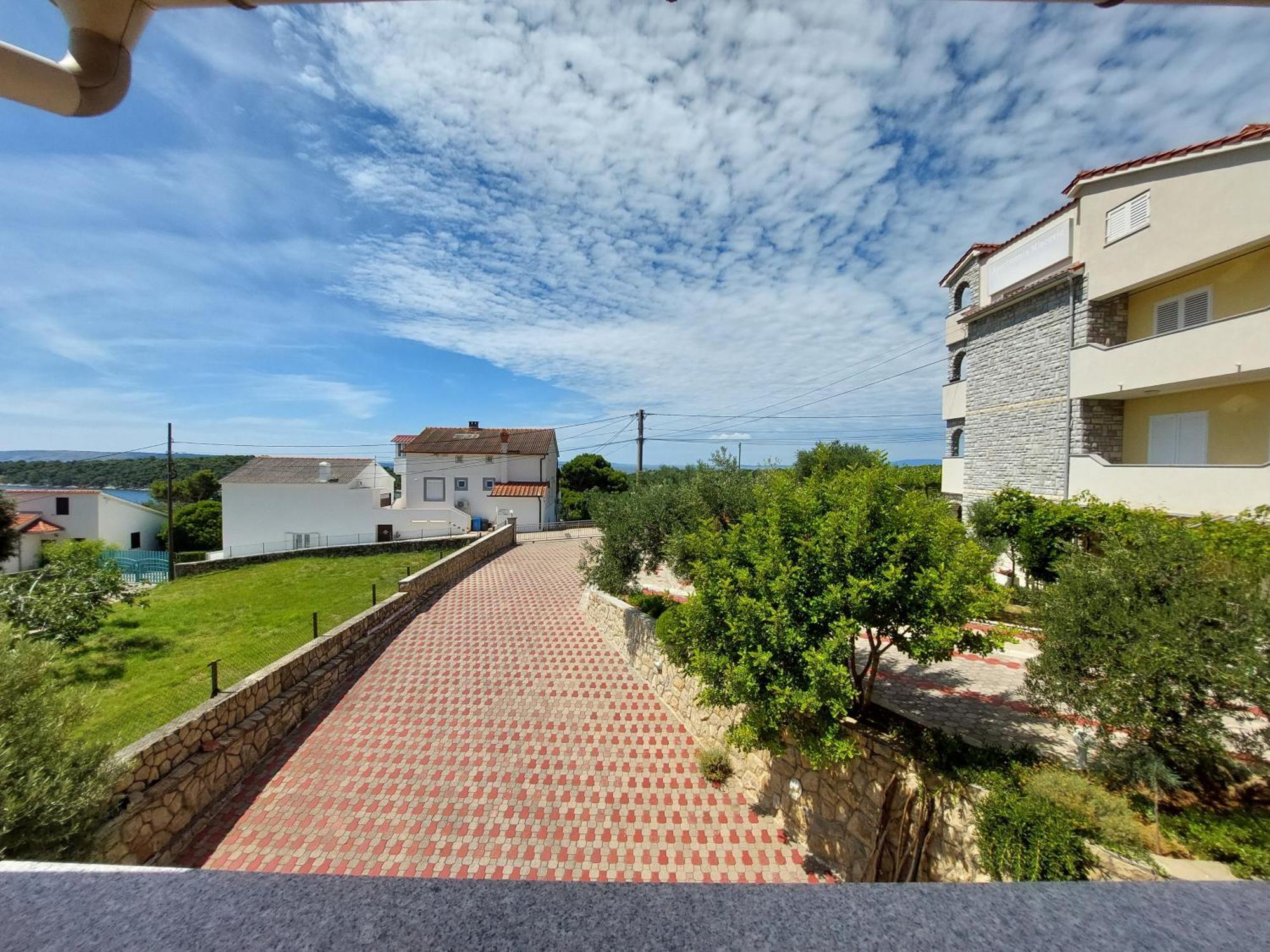 Apartments Palit Rab Town Eksteriør bilde