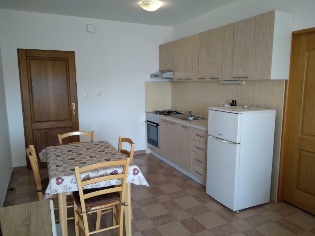 Apartments Palit Rab Town Eksteriør bilde